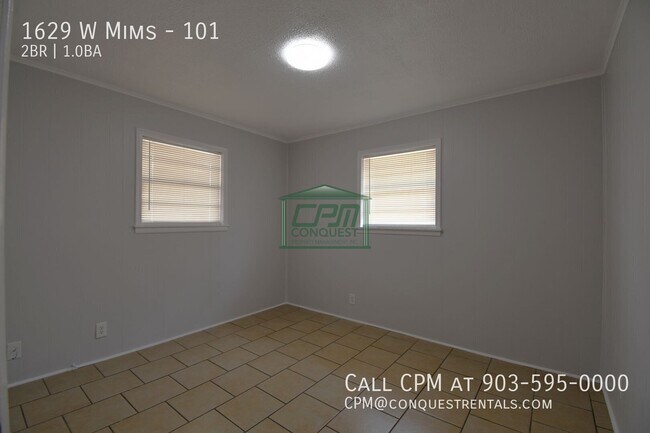 Building Photo - 1629 W Mims St