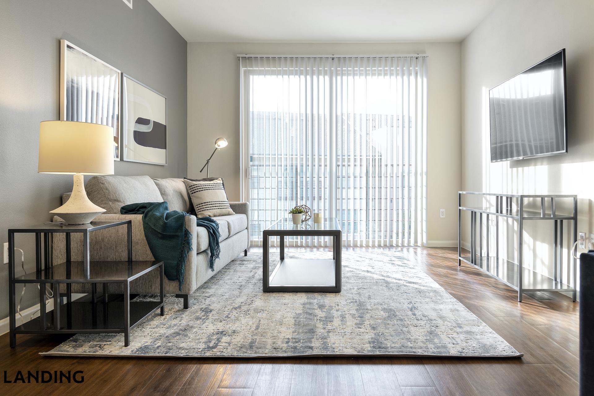 Building Photo - 1007 S Mint St