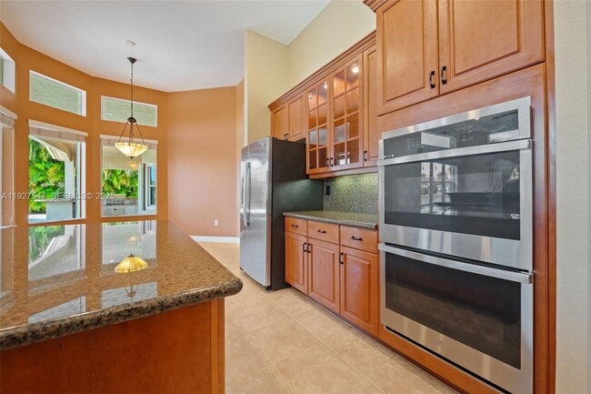 Building Photo - 15275 SW 38th St