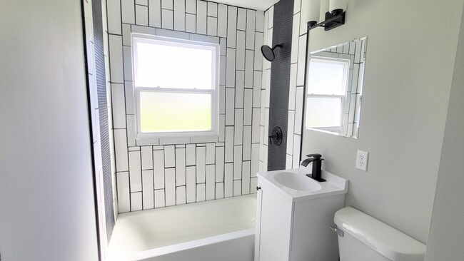 Building Photo - 4121 Monroe St