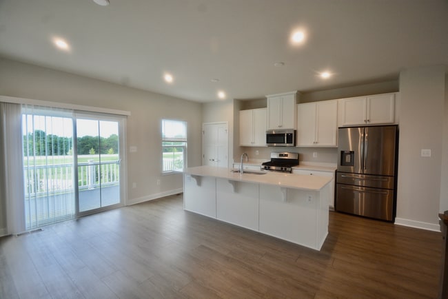 Building Photo - A Beautiful New 3 Bedroom Townhouse