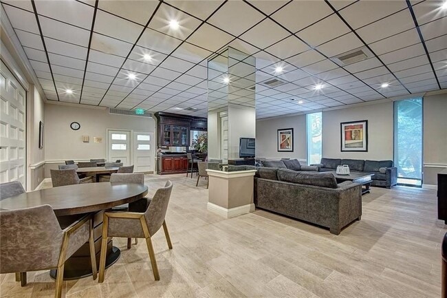 Building Photo - 1900 S Ocean Blvd