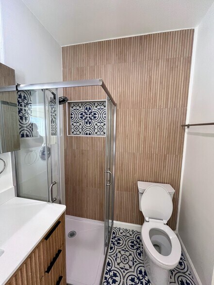 Bathroom - 2112 Ashby Ave