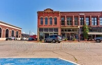 Building Photo - 124 W Oklahoma Ave