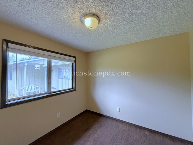 Building Photo - 2024-DIVIS
