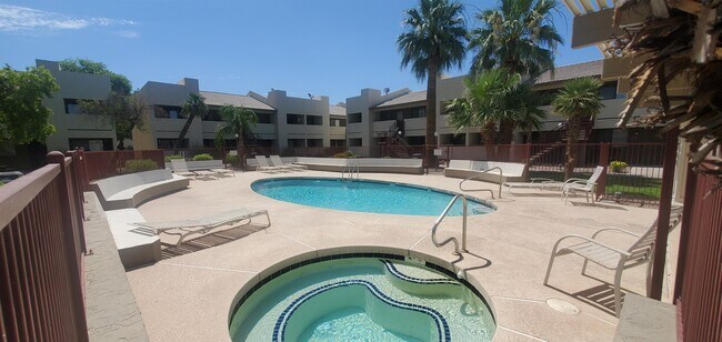 Building Photo - 3301 E Earll Dr