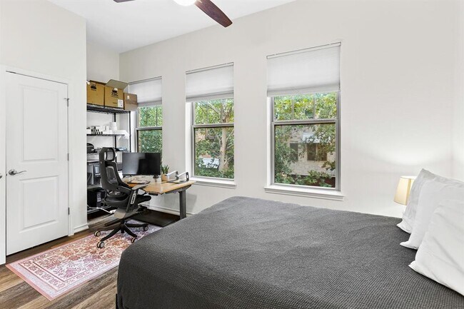 Building Photo - 221 Adams St