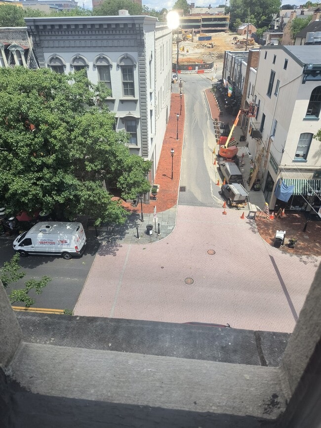 Building Photo - 535 Main St