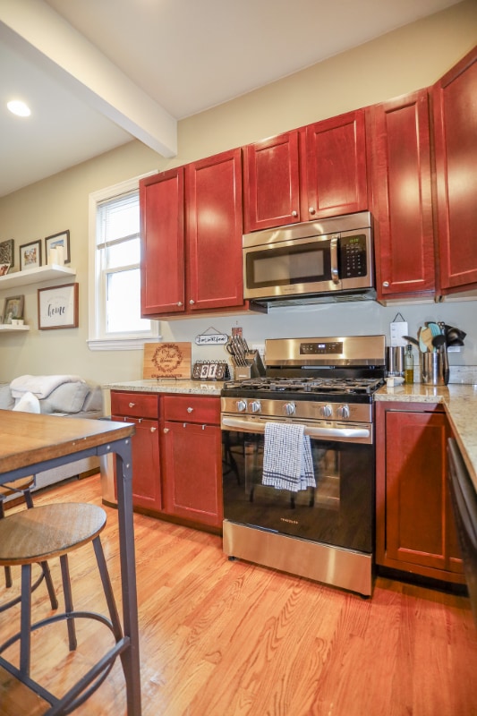 Building Photo - 1357 W Barry Ave