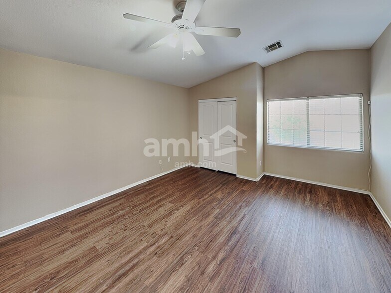 Building Photo - 5516 Stelle Amore St