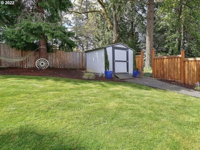 Building Photo - Gorgeous Modern Home Ready to Rent!