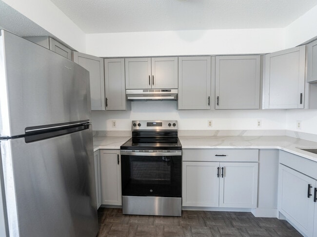Kitchen - 12 Cedars
