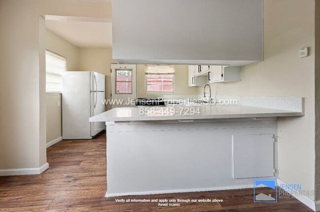 Building Photo - 550 Ritchey St