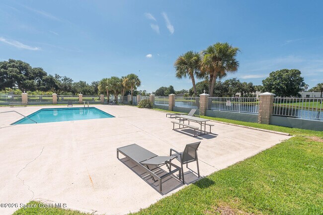 Building Photo - 7033 Hammock Trace Dr