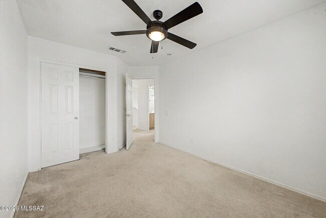 Building Photo - 2656 W Mountain Heights Ct