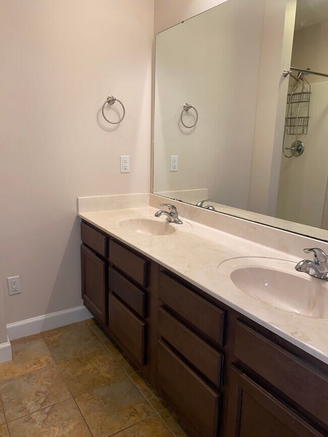 Building Photo - 107 Arrowhead Trail