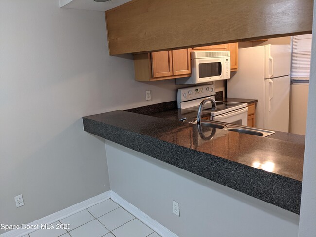 Building Photo - 3070 Sir Hamilton Cir