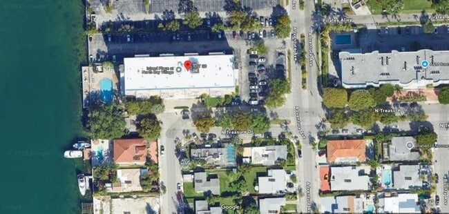 Building Photo - 1455 N Treasure Dr