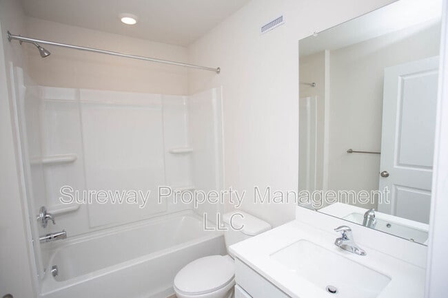 Building Photo - 234 Macoun Way