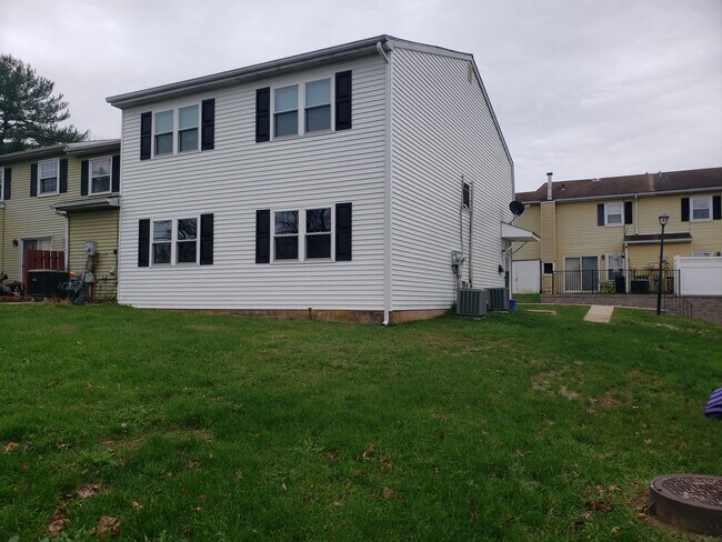 Exterior Back - 13 Reliance Ct