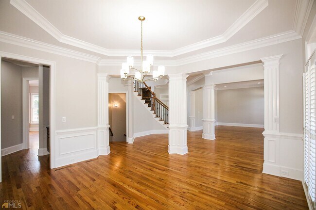 Building Photo - 1660 Briergate Dr