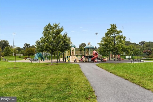 Building Photo - 1004 Gaither Rd