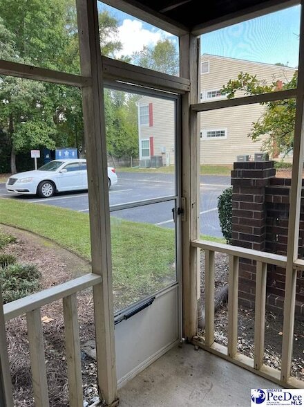 Building Photo - 701 Coventry Ln