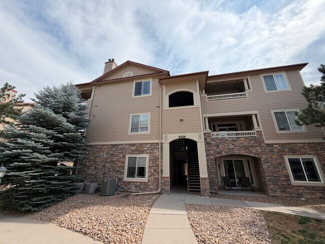 Building Photo - 8456 S Hoyt Way