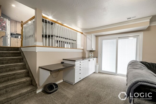 Building Photo - Beautiful Home in Kaysville UT!