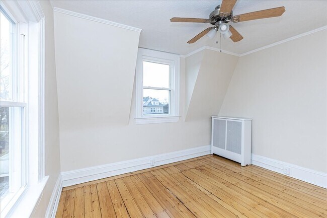 Building Photo - 7 Lapham St