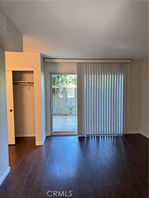 Building Photo - 2554 Orange Ave