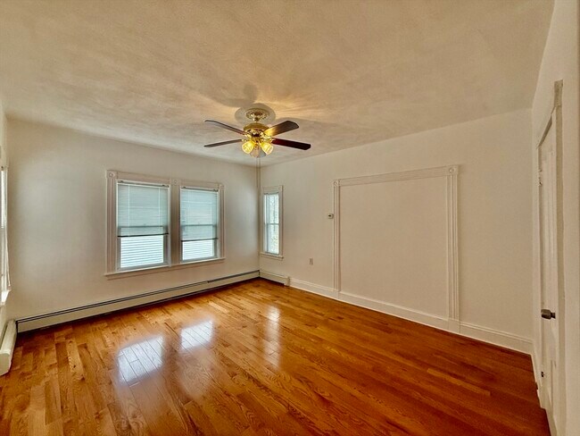 Building Photo - 186 Arlington St