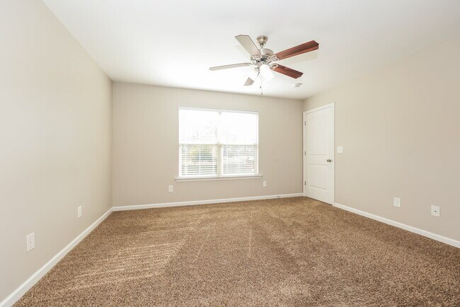 Building Photo - 2109 Longhunter Chase Dr