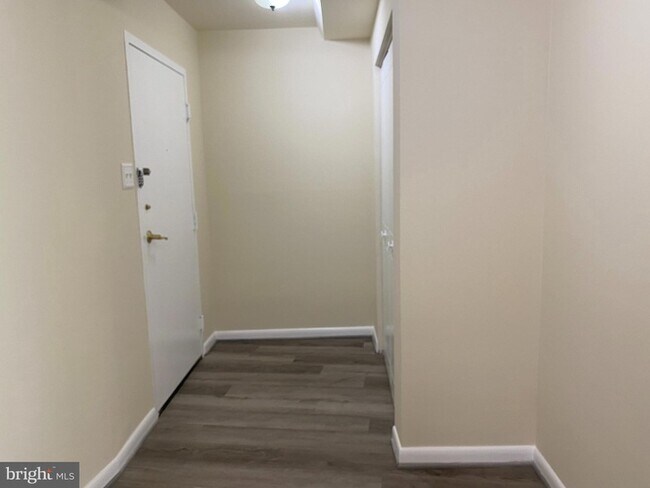 Building Photo - 301 N Beauregard St