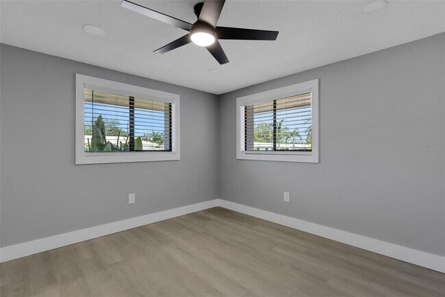 Building Photo - 4645 Hunter Ridge Dr