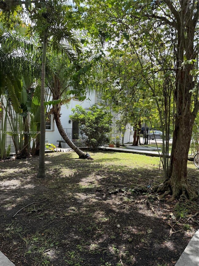 Building Photo - 1421 SW 37th Ave