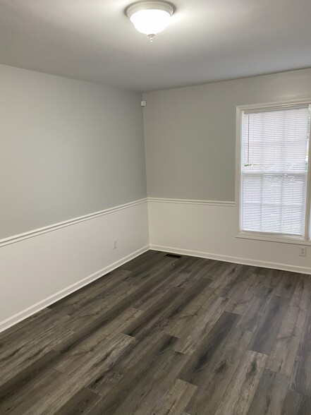 Building Photo - 1508 Brenner Ave