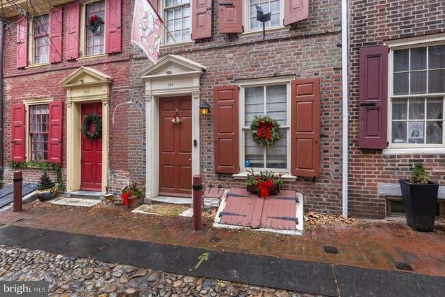 Building Photo - 132 Elfreth's Alley