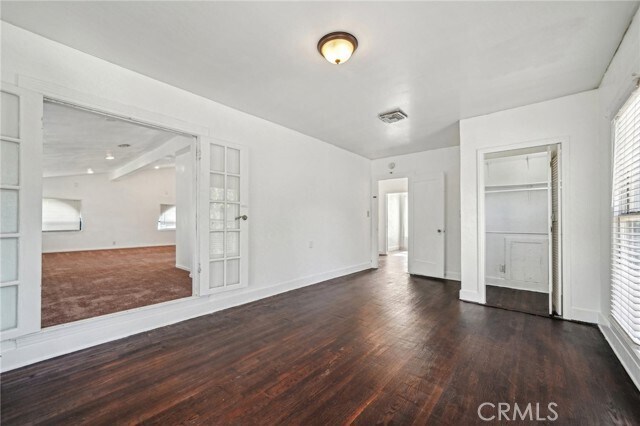 Building Photo - 3098 N Arrowhead Ave