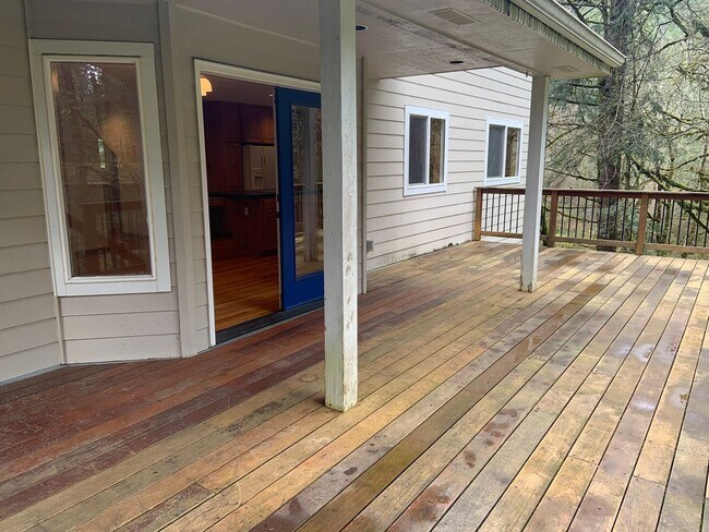 Building Photo - Escape to the Serene Beauty of Vineyard Mo...