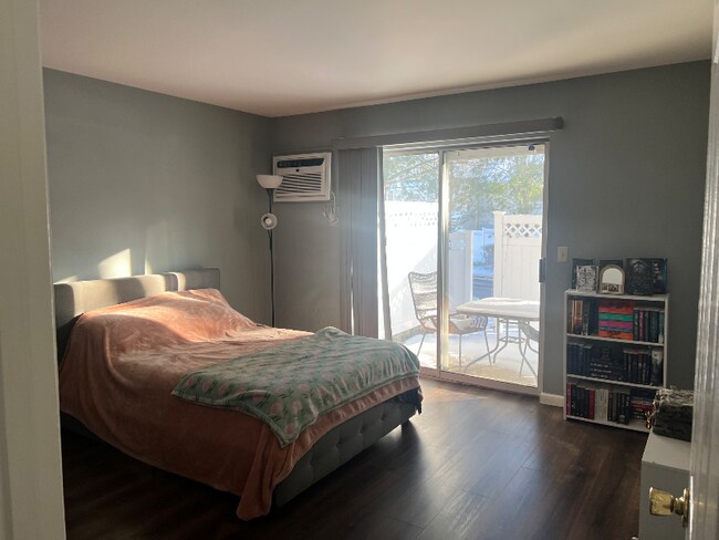 Building Photo - 23 Willow Springs