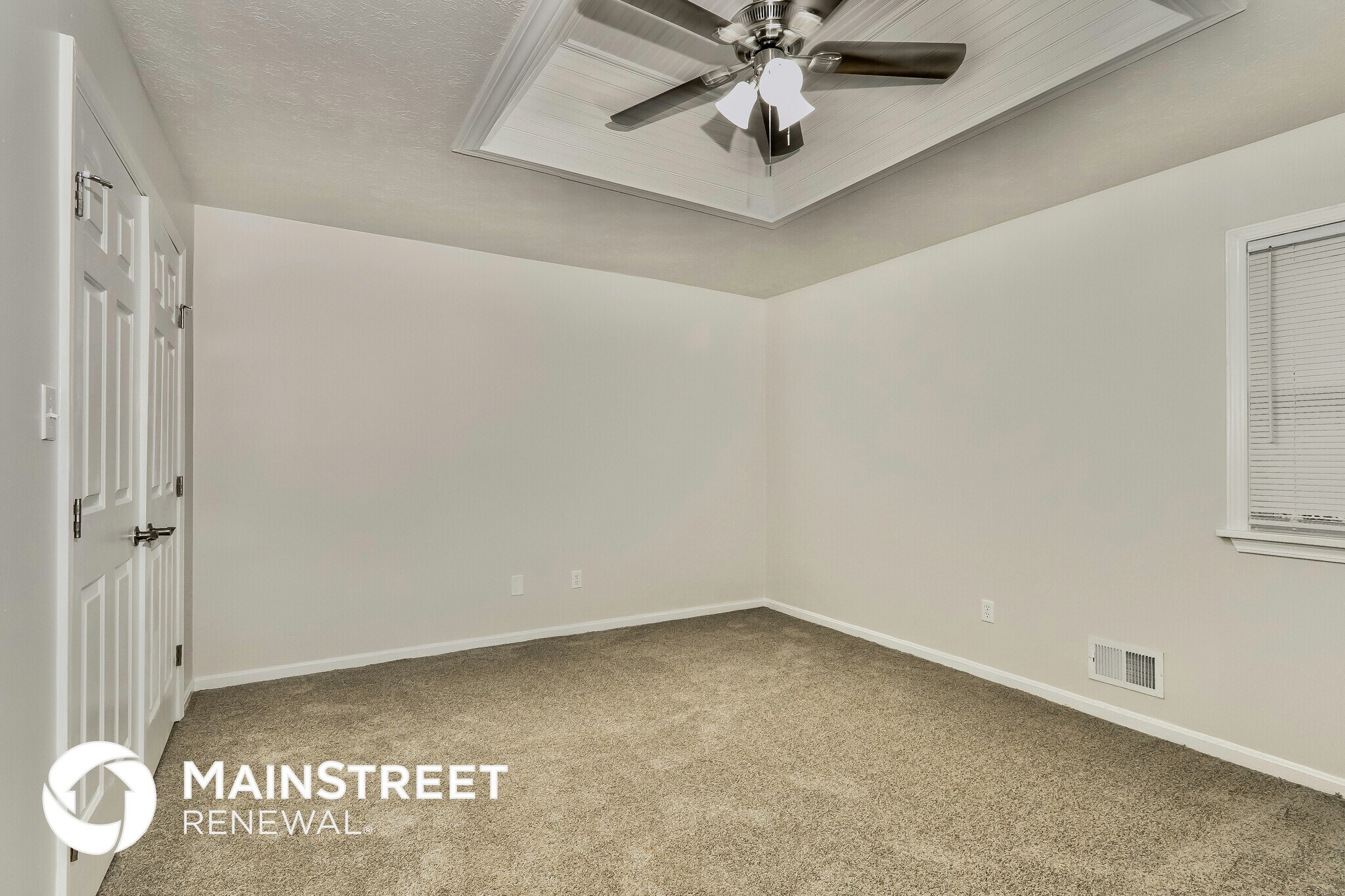 Building Photo - 9104 Royal Oak Dr