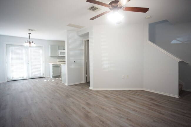 Primary Photo - 3/1.5 House in South Austin