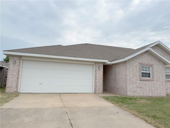 Primary Photo - 4106 SW Shadowrock Pl