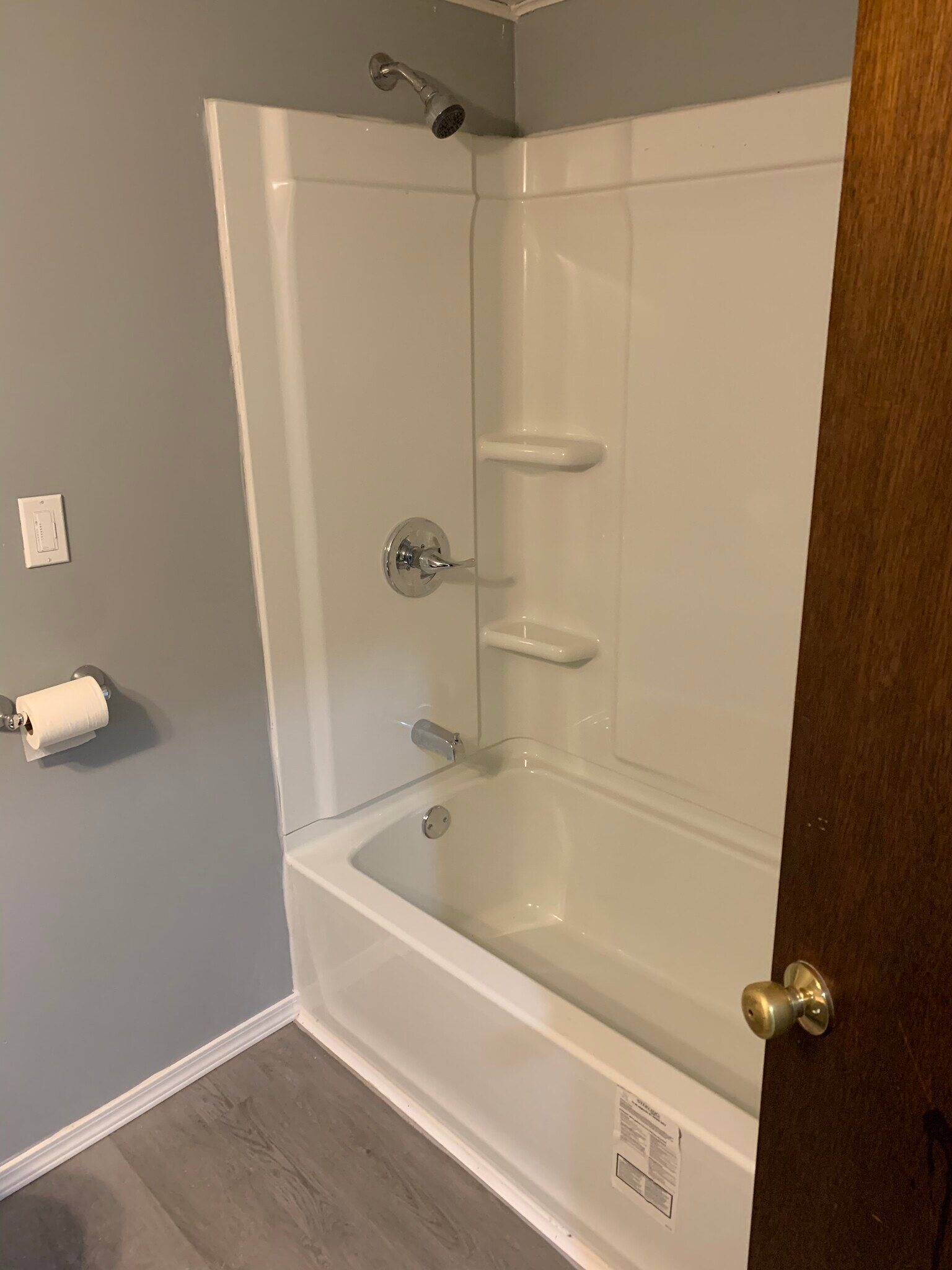 Building Photo - 23 Hakes Ave