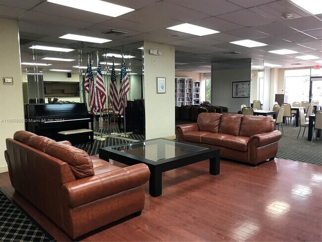 Building Photo - 1865 S Ocean Dr