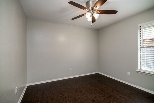Building Photo - Wonderfully Updated Home in Outstanding Ne...