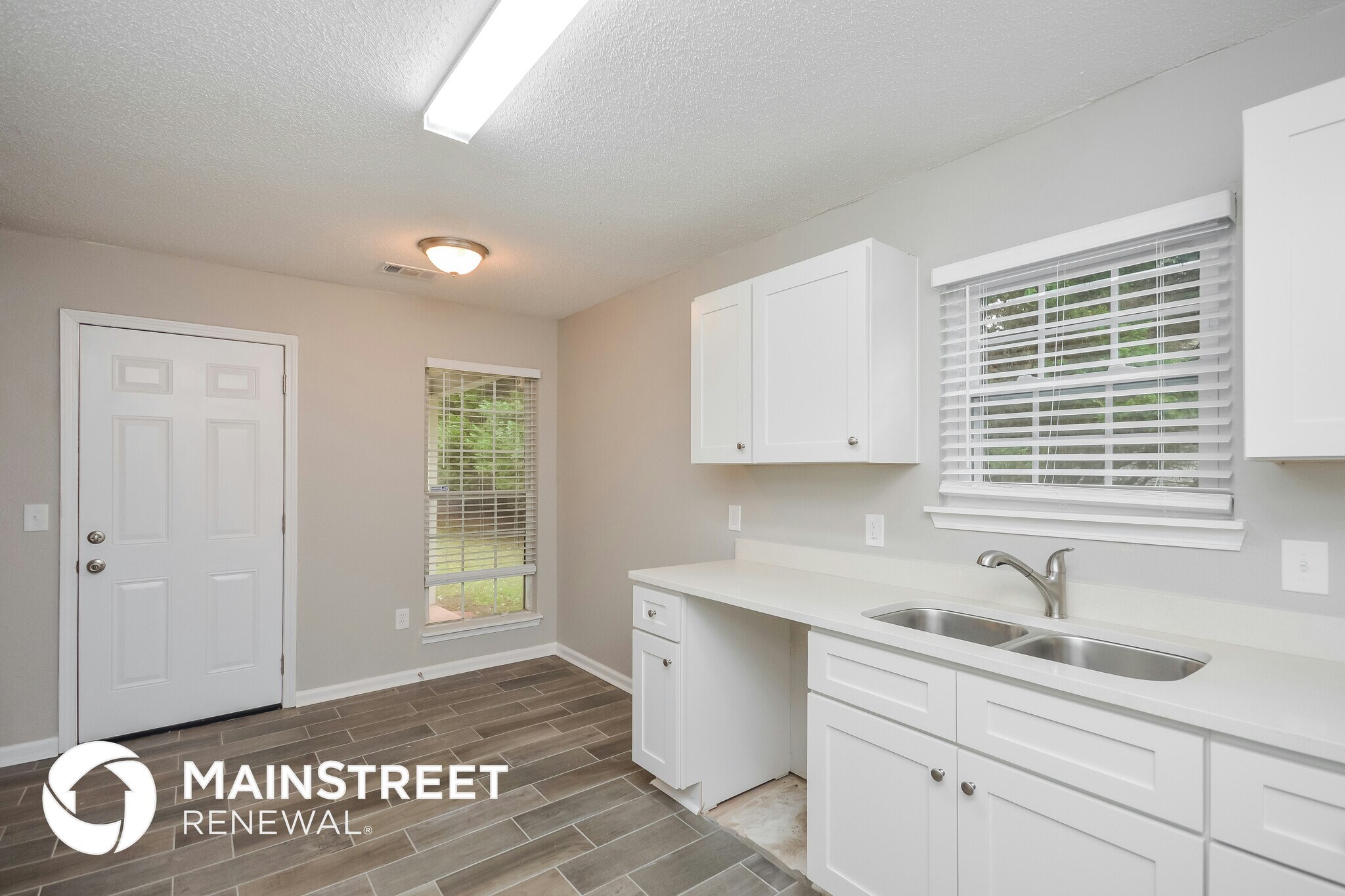 Building Photo - 722 Jockey Ln