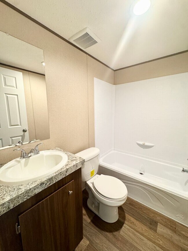 Building Photo - 3 Bedroom, 2 Bath in Aynor - off Edwards Rd!