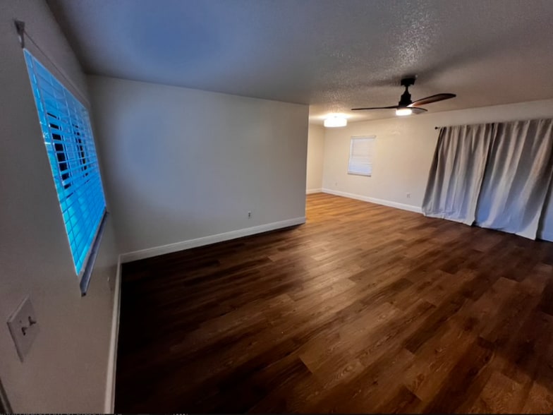 Building Photo - 543 Silver Course Ct